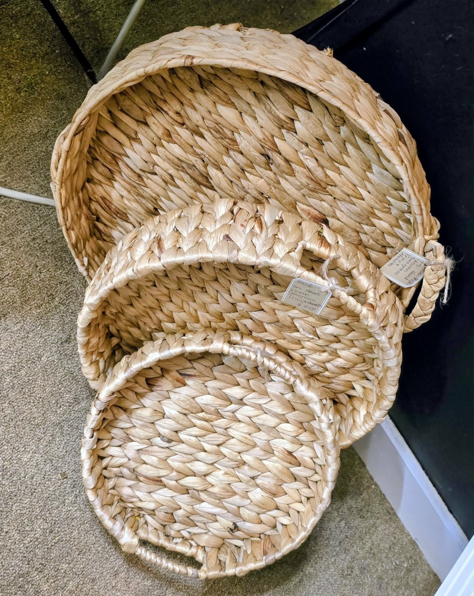 Vendor items in a display